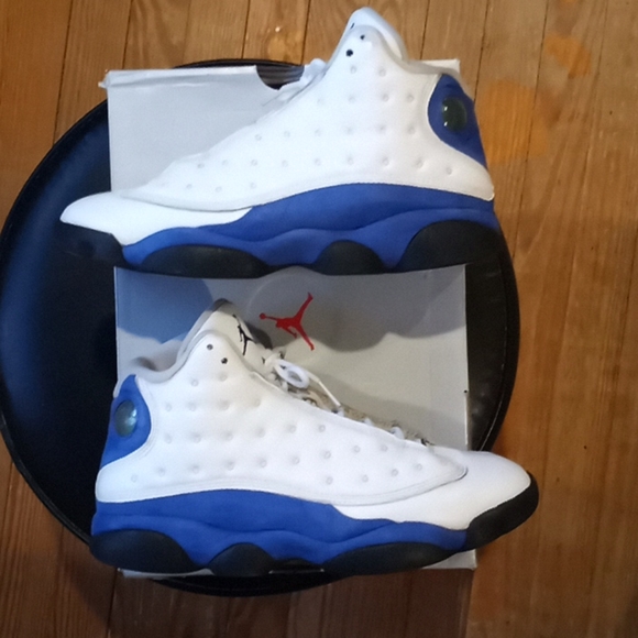 Pre-Owned Jordan Retro 13 Hyper Royal Sz.8.5 - Picture 2 of 7